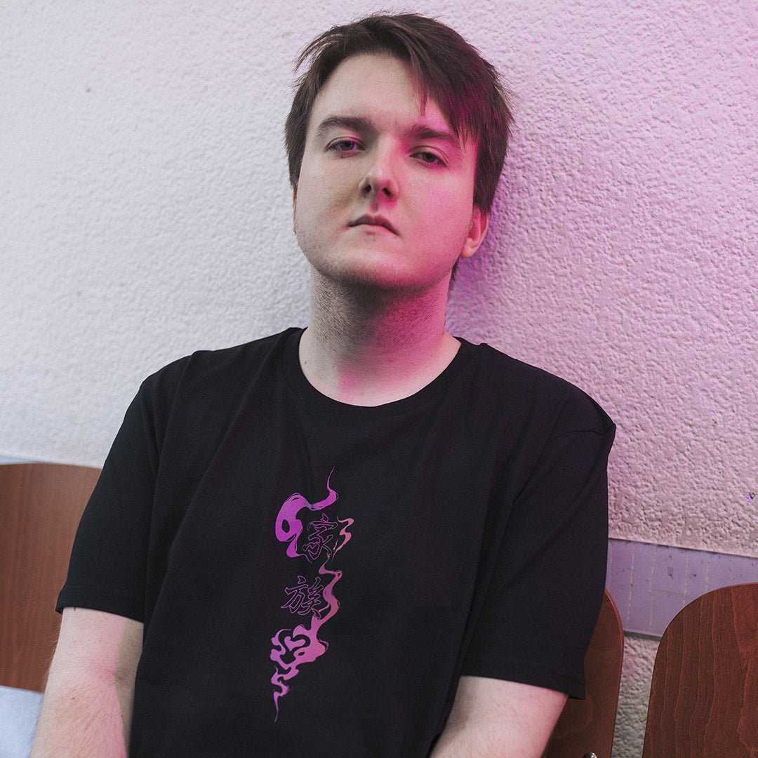 Carry Tee